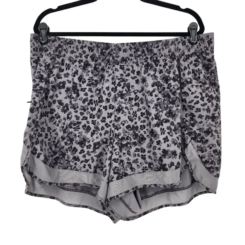 Athleta Mesh Racer Run Black and Gray Stretch Mid Rise Shorts 4